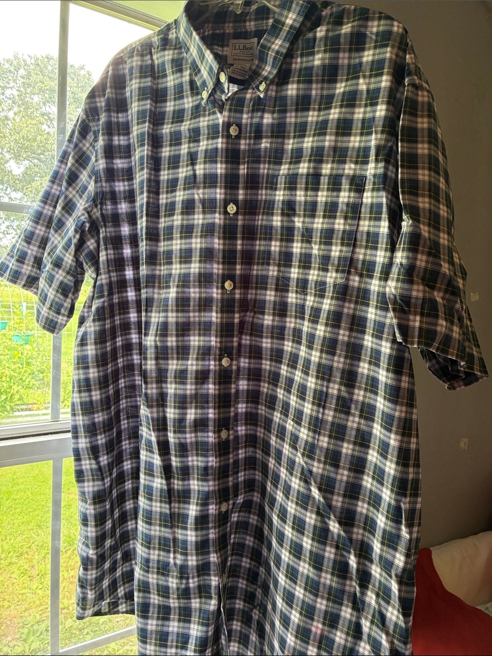 L.L. Bean NWOT Men’s Navy, Green and White Plaid Button-Down Shirt XXL Tall